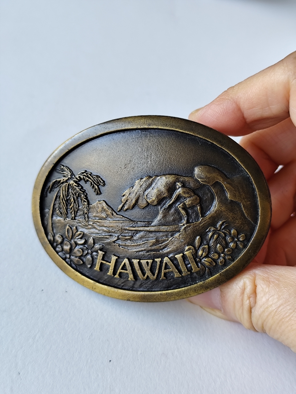 Vintage 1977 HAWAII Surfer Rare Indiana Metal Craft Brass Belt Buckle